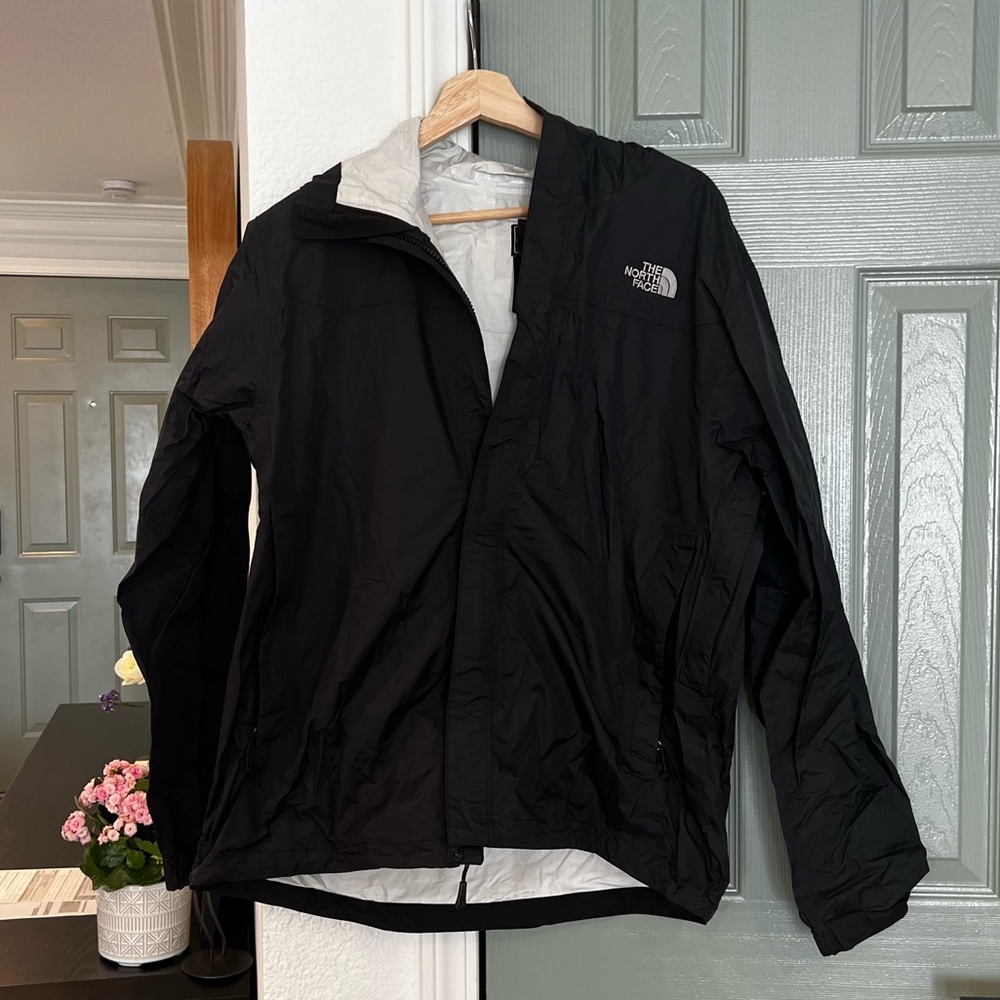 Men’s Northface Rain Coat Size M